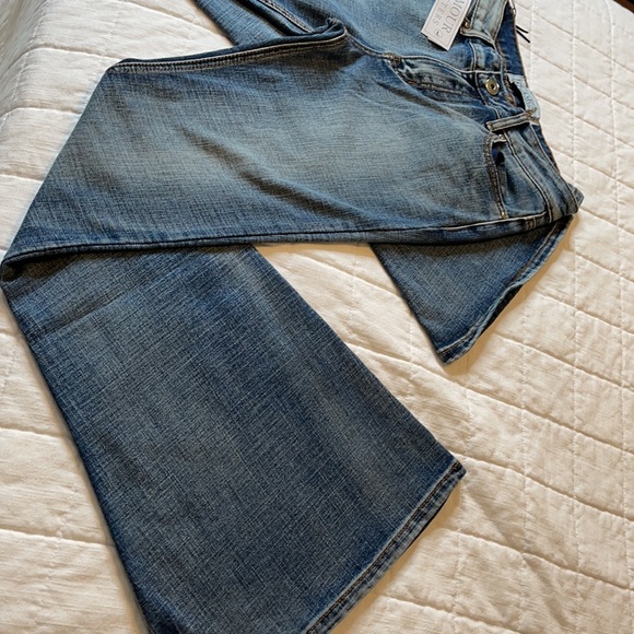 Vintage Denim look,with 14 in flare bottom, mid-rise,32in inseam.60s,70s look - Picture 3 of 10